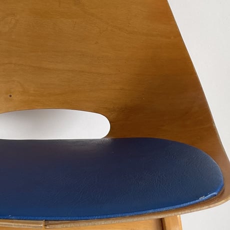 Tonneau Chair-Wood Leg / Pierre Guariche-2