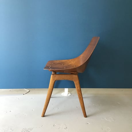 Amsterdam (Tonneau) Chair-Wood Leg / Pierre Guariche