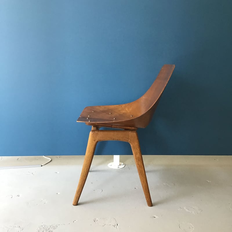 Amsterdam (Tonneau) Chair-Wood Leg / Pierre Gua Amsterdam (Tonneau) Chair-Wood Leg / Pierre Gua