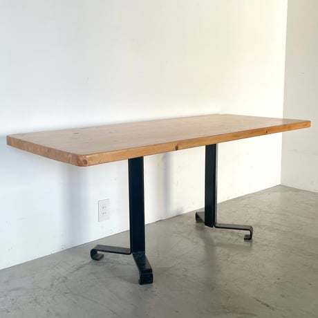 Rectangle Table  for "Les Arcs" / Charlotte Perriand