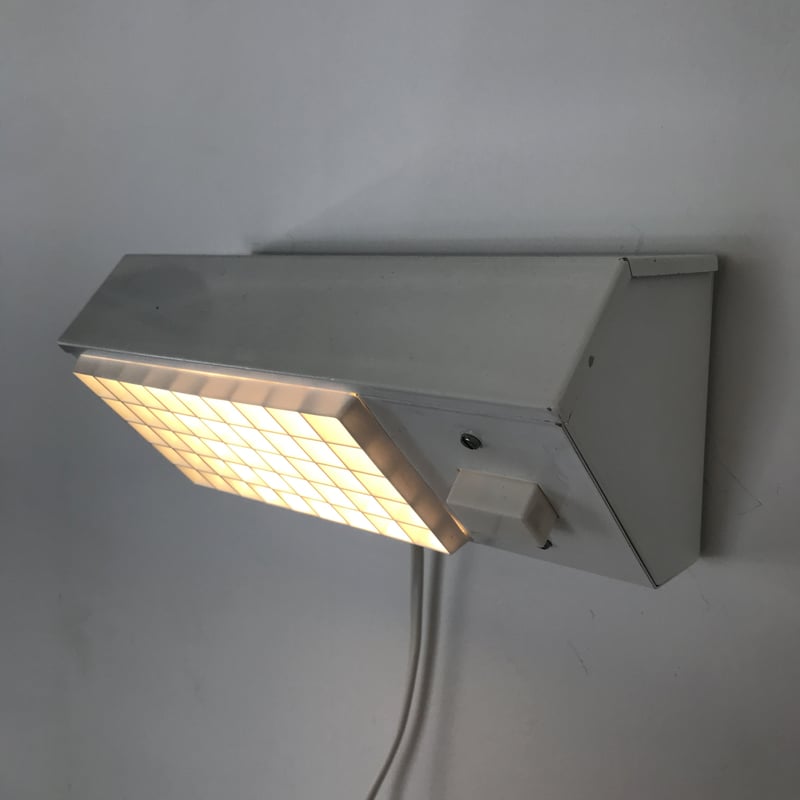 Model,9005 White/ Hans-Agne Jakobsson/ ELIDUS(