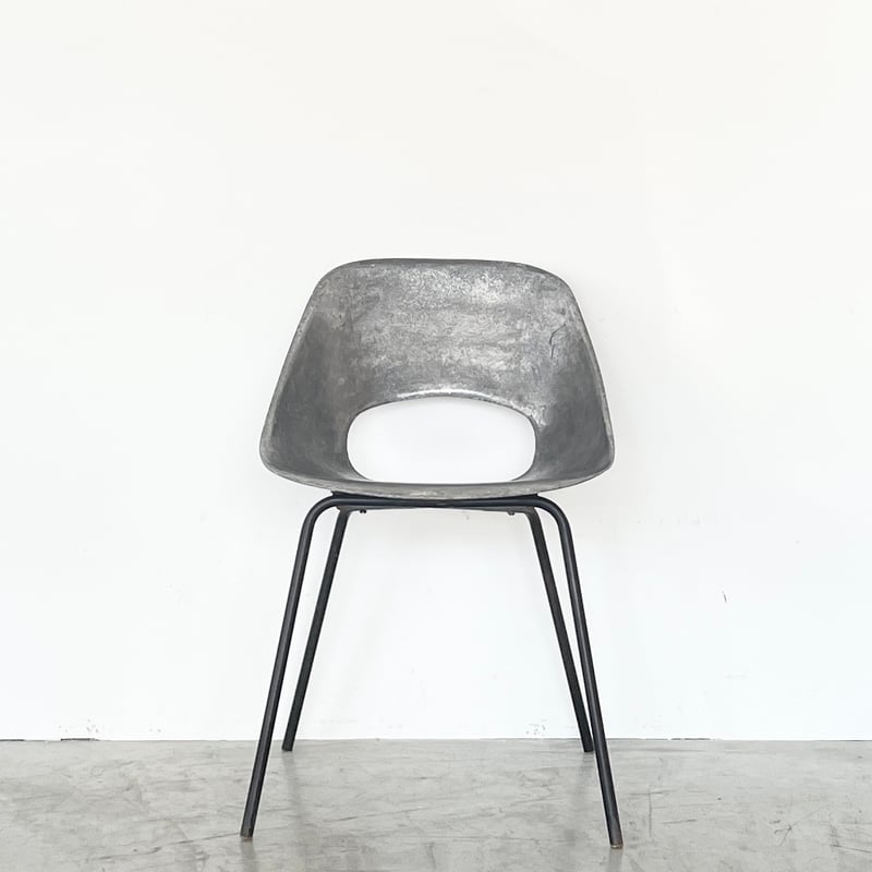 Steiner製 Pierre Guariche Tulip chair stoop | Tulip Chair by Pierre Guariche for Steiner in Bleu , FRP