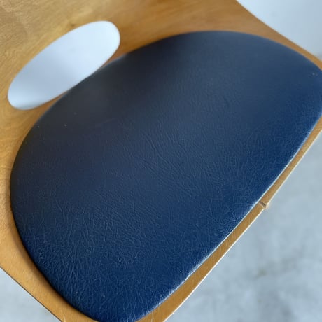 Tonneau Chair-Wood Leg / Pierre Guariche-1