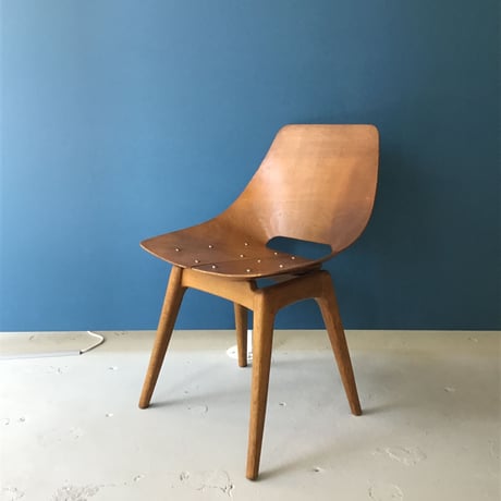 Amsterdam (Tonneau) Chair-Wood Leg / Pierre Guariche
