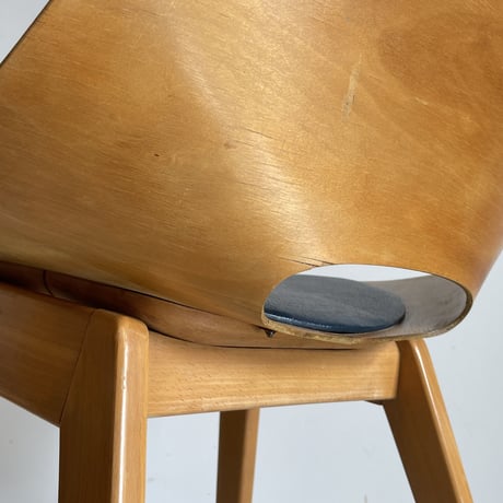 Tonneau Chair-Wood Leg / Pierre Guariche-1