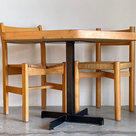Hexagonal Table for "Les Arcs" / Charlotte Perriand