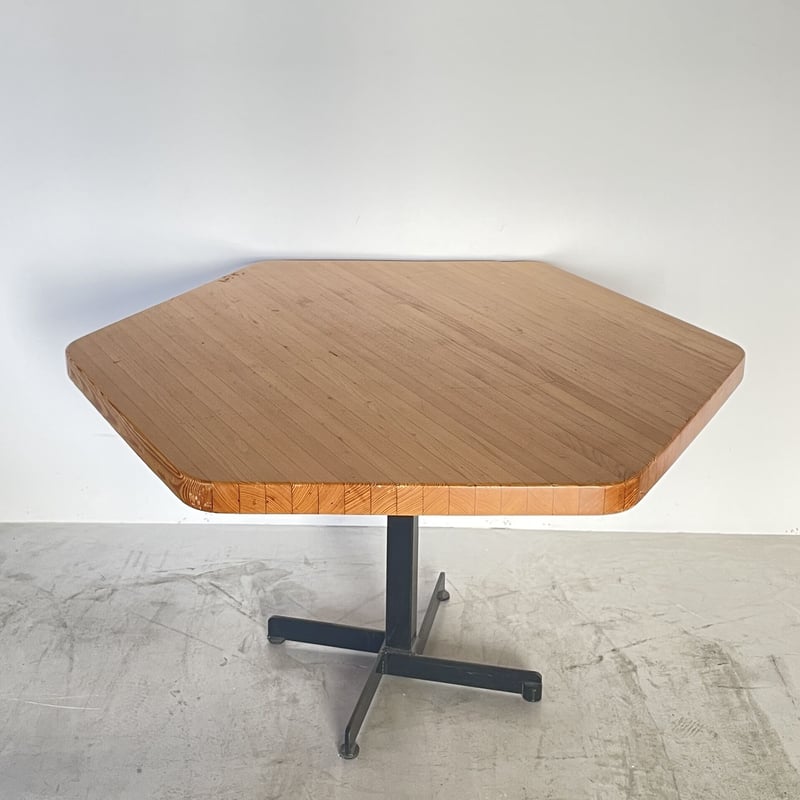 Hexagon Table for 