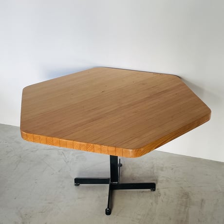 Hexagon Table for "Arcs1800" / Charlotte Perriand / c.1970-1980/ 脚部