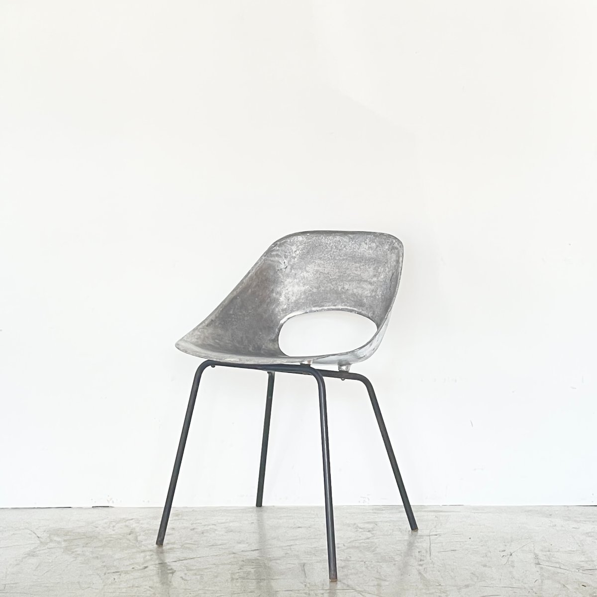 Tulip Chair- Aluminum core ver. -A / Pierre Gua