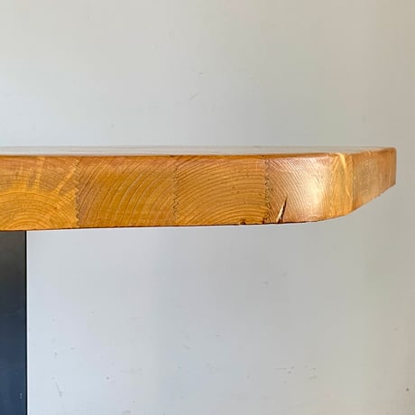 Hexagonal Table for "Les Arcs" / Charlotte Perriand