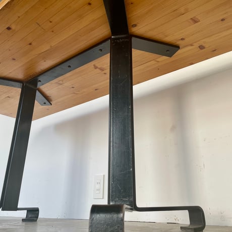 Rectangle Table  for "Les Arcs" / Charlotte Perriand