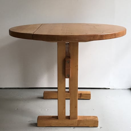 Round Table for "Les Arcs" / Charlotte Perriand / 1970s