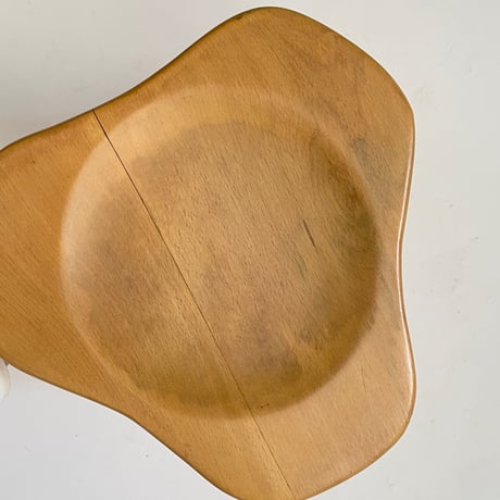 Free form Stool-B / Rene Martin