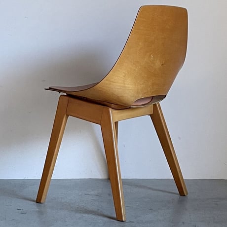 Tonneau Chair-Wood Leg-Pink Seat / Pierre Guariche-2