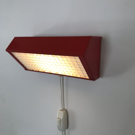 Model,9001 Red / Hans-Agne Jakobsson/  ELIDUS(Sweden)