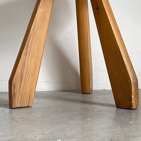 Les Arcs  Stool - (Sandoz type)  / Charlotte Perriand