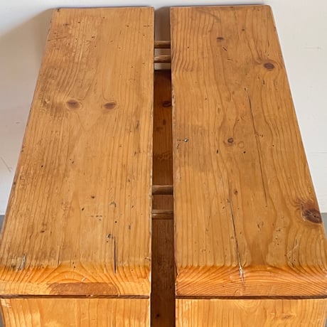 2 Planks Stool for "Les Arcs" / Les Arcs architect team /8