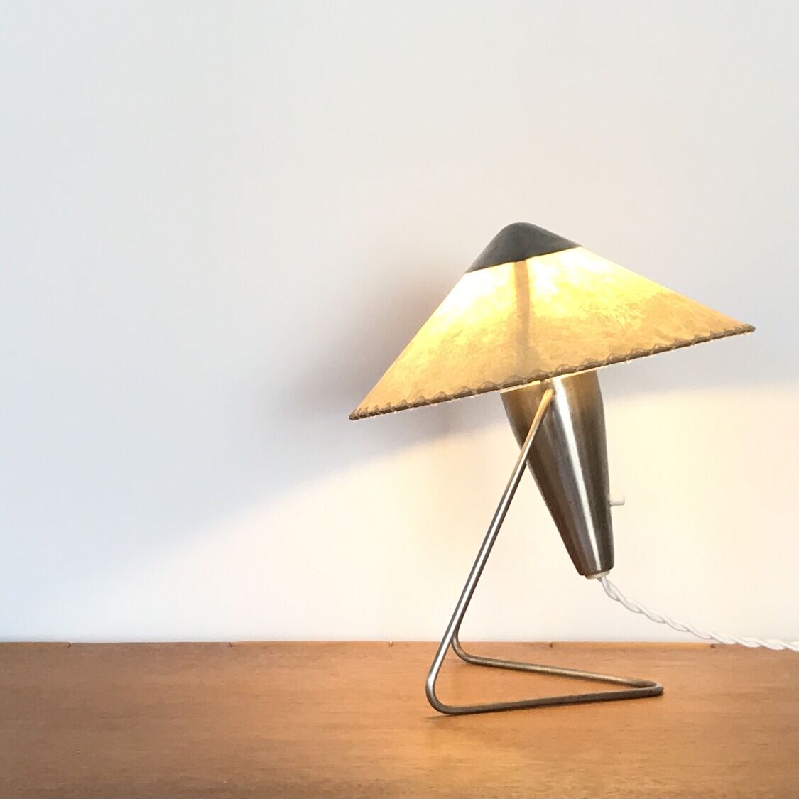 N-30 “Chinese Woman” Table Lamp / Helena Franto