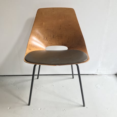 Tonneau Chair / Pierre Guariche