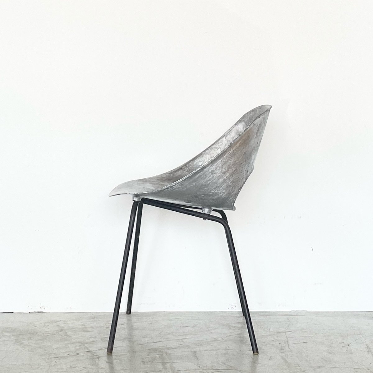 Tulip Chair- Aluminum core ver. -A / Pierre Gua
