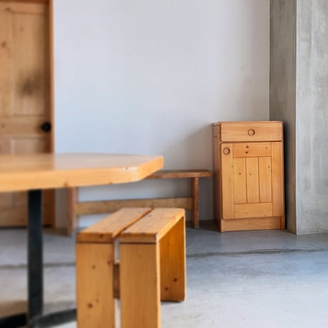 Solid Pine Cabinet from Les Arcs / Les Arcs architectural team