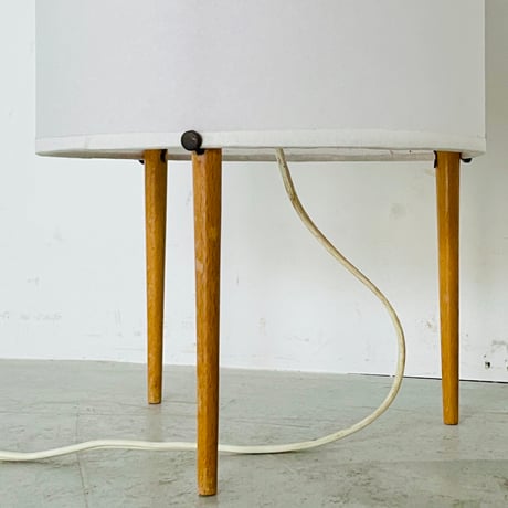 Nﾟ9 Table Lamp for Knoll (ed.France), c.1950 / Isamu Noguchi