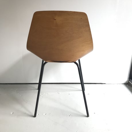 Tonneau Chair / Pierre Guariche