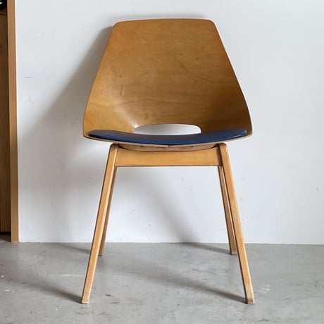 Tonneau Chair-Wood Leg / Pierre Guariche-2
