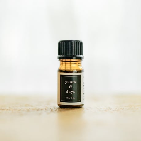 【years & days】“days” フレグランスボトル（5ml）/ THU
