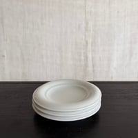 1.白磁のお皿