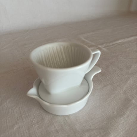 10.白磁のコーヒードリッパーset