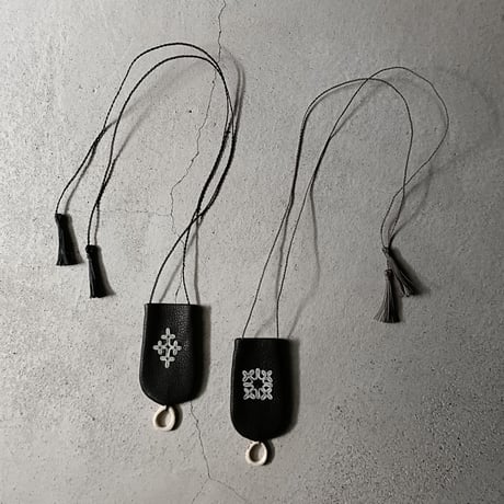 モチーフ刺繍 omamori ペンダント（DOMSP）
