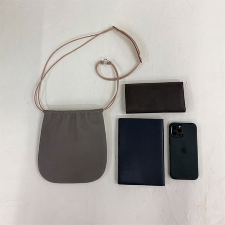 仔牛革 ミニ巾着　Mサイズ・ロング（ポシェット）（CMK-M-L）