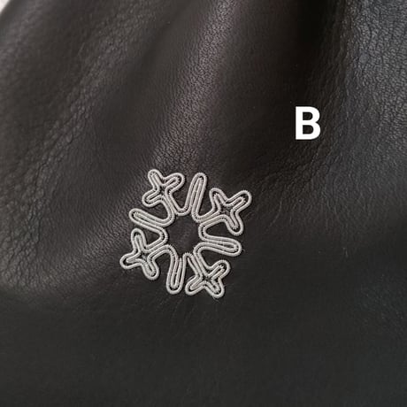モチーフ刺繍・鹿革ミニ巾着　Mサイズ・ロング（ポシェット）（DMK(P)-M-L）
