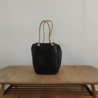 山羊革 巾着トートバッグ-Mサイズ・ブラック（GOKT-M-BK） | nuitomeru