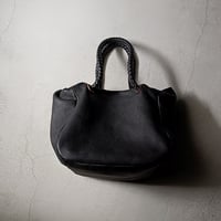 山羊革 巾着トートバッグ-Mサイズ・ブラック（GOKT-M-BK） | nuitomeru