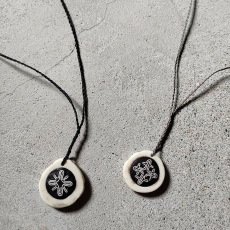 モチーフ刺繍・鹿ツノペンダント（DHSP）