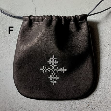 モチーフ刺繍・鹿革ミニ巾着　Mサイズ・ロング（ポシェット）（DMK(P)-M-L）
