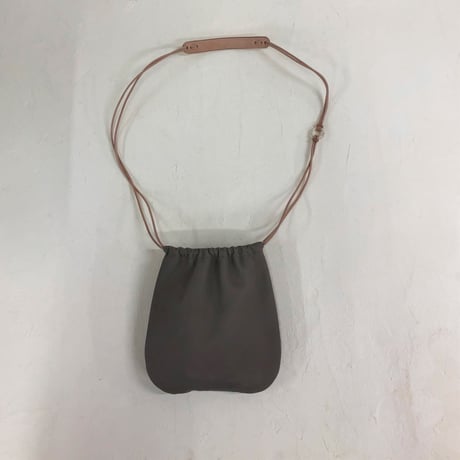 仔牛革 ミニ巾着　Mサイズ・ロング（ポシェット）（CMK-M-L）