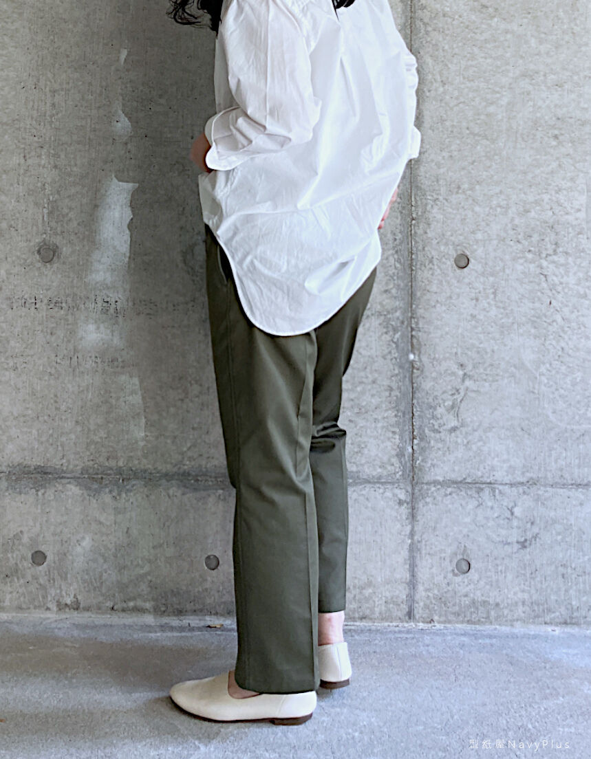 BROCHURE ネイビーチノパン fit=scale-down,w=1200