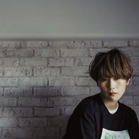 【ight】arm print L/S tee