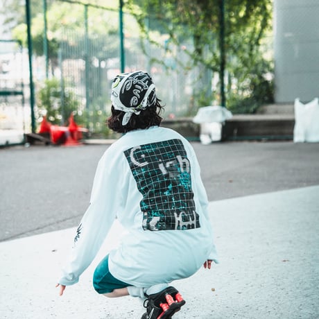 【ight】stone white L/S TEE