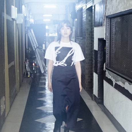 【ight】monochrome TEE
