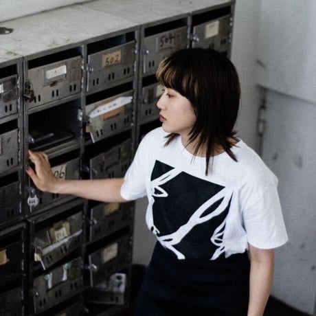 【ight】monochrome TEE