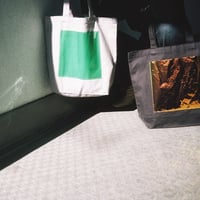 【ight】pocket tote bag