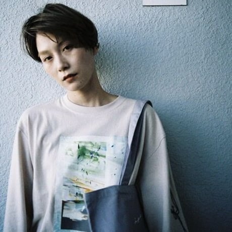 【ight】arm print L/S tee
