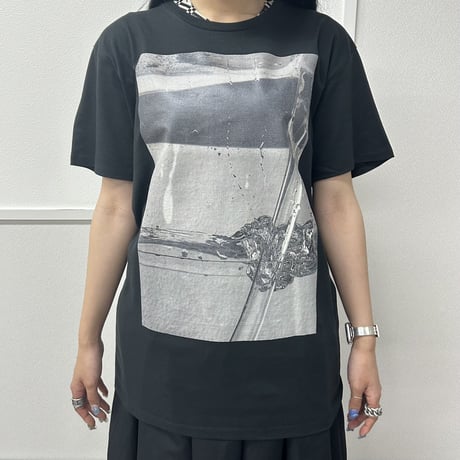 【ight】monochrome TEE