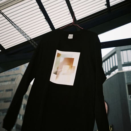 【ight】graphic L/S tee