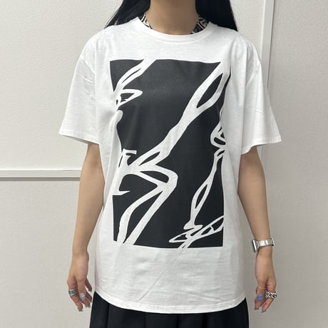 【ight】monochrome TEE