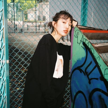 【ight】graphic L/S tee